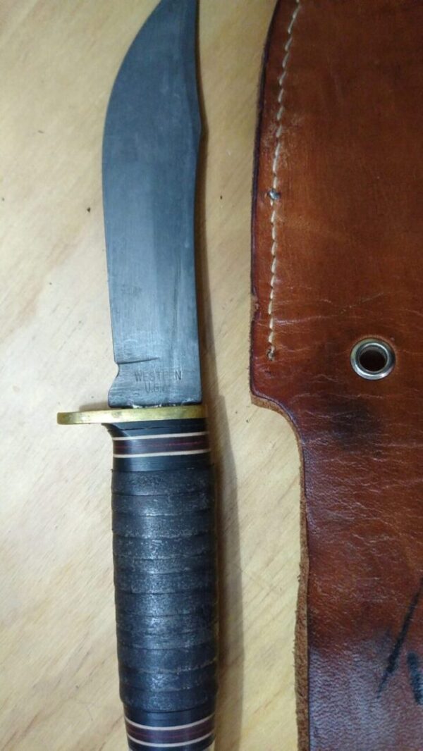 Vintage Western L66 8.5″ Fixed-Blade, Bowie Knife with Orig. Leather Belt Sheath – Naturally re-etched blade reveals clean high carbon steel [Used – Near Mint Cond.]. Collectible Knives cutlery