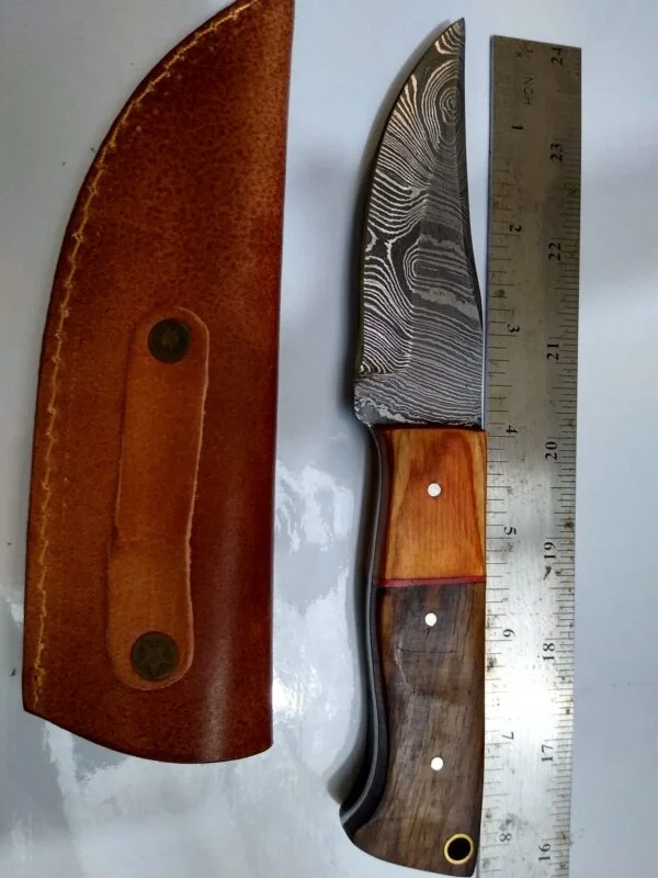 Handmade Damascus Pattern 8″ Fixed-Blade Clip-Point knife with false edge, and leather Belt Sheath[New/Unused]. Custom/Handmade