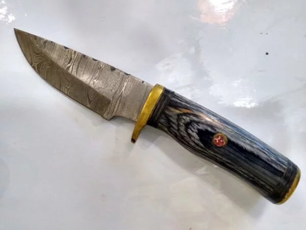 Handmade Damascus Pattern Fixed-Blade Straight-Back knife, with Belt Sheath. Collectible Knives cutlery