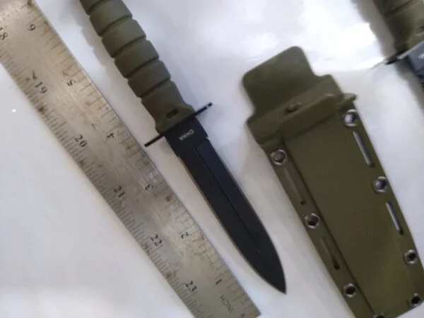 Two small tactical style boot knives with sheaths, 1 tanto and 1 dagger [Used – Excellent Cond.] Fixed-Blade cutlery