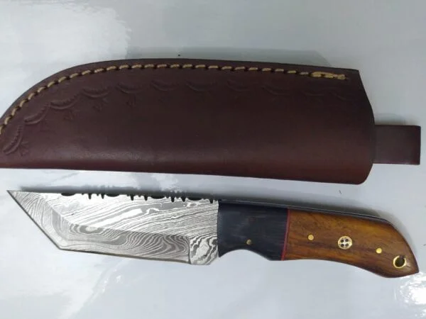 Custom Hand-forged 8″ Damascus Tanto Knife with serrated spine, and Leather Belt Sheath. Collectible Knives cutlery