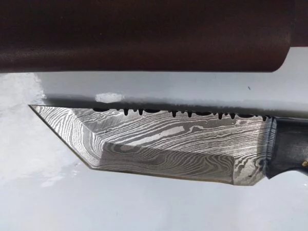 Custom Hand-forged 8″ Damascus Tanto Knife with serrated spine, and Leather Belt Sheath. Collectible Knives cutlery