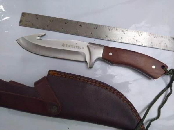 SwissTech 10″ Fixed-Blade w/Gut Hook and leather belt sheath. Fixed-Blade cutlery