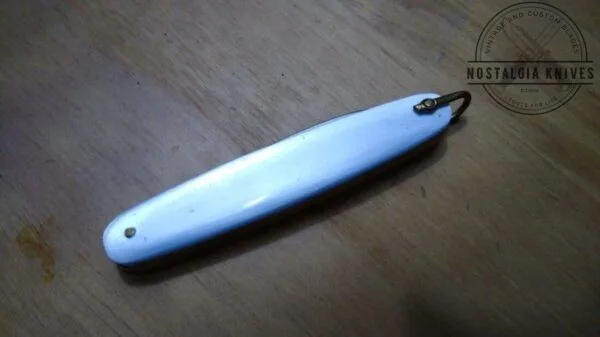Vintage Single Blade  Lark Pocket knife with brass bail – Powder Blue[Unused – Pristine Cond.] Collectible Knives cutlery