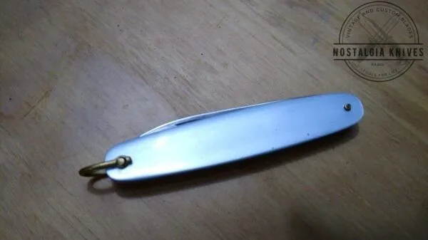 Vintage Single Blade  Lark Pocket knife with brass bail – Powder Blue[Unused – Pristine Cond.] Collectible Knives cutlery
