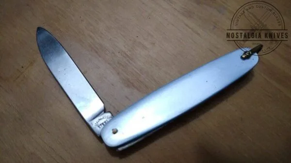 Vintage Single Blade  Lark Pocket knife with brass bail – Powder Blue[Unused – Pristine Cond.] Collectible Knives cutlery