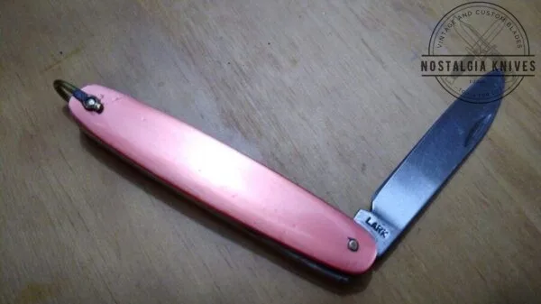Vintage Single Blade Lark Pocket knife with brass bail – Light Red[Unused – Pristine Cond.] Collectible Knives cutlery