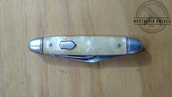 Vintage Imperial 2 blade Pocket Knife w/Pearl Scales[Used – Near Mint Cond.] Collectible Knives cutlery