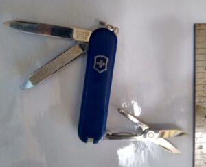 Victorinox Officer Suisse Small 3 blade Pocket Knife [Used - Excellent Cond.]
