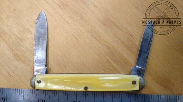 Vintage Camillus 2 Blade Pocket Knife, Tang stamped ’42’,with Yellow Pearl Handle Scales, Brass Liners and Pins[Used- Mint Cond.] Camillus Cutlery