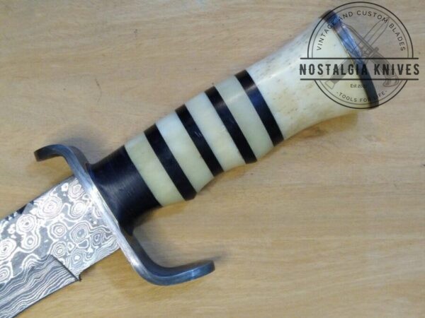 Damascus 15″ kukri with Damascus guard and butt cap. Handmade in TX, USA – New Leather Belt Sheath, with that new leather smell.. =] [Unused – Pristine Cond.] Collectible Knives cutlery