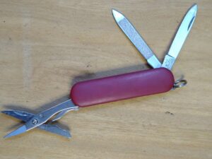 Vintage Camillus USA 872 3 blade pocket knife w/ Scissors & file [Used - Mint Cond.]