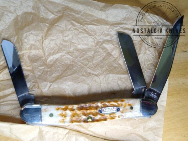 Case XX USA – Medium Stockman Knife Amber Bone w/ Patriotic Flag Badge 6318SS  [NIB – Pristine Mint Cond.] Case XX™