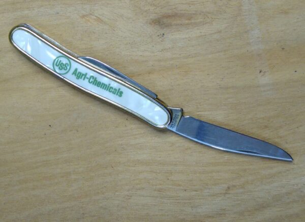 Vintage Colonial 2.75″ Serpentine 2 Blade ‘ USS Agri-Chemicals’ Advertisement Pocket Knife [Used – Pristine Mint Cond.] Collectible Knives cutlery