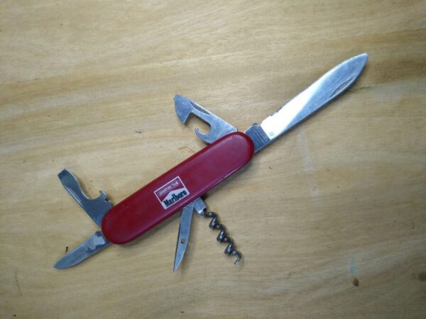 Victorinox Swiss Army ‘Marlboro Promo’ 6 Blade Pocket Knife w/ 12 functions [Used – Mint Cond.] Camp/Scout Knives cutlery