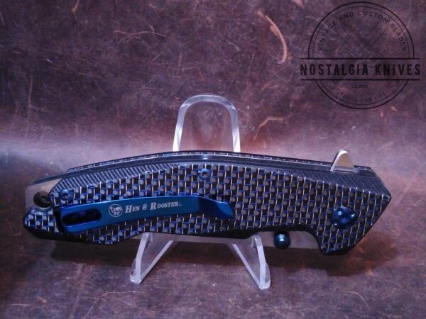 Hen & Rooster HRI-300BL Tasmanian – Contoured G10/Carbon Fiber Handle – Ball Bearing Liner-lock, and Reversible Belt Clip[Unused/NIB] Collectible Knives boker