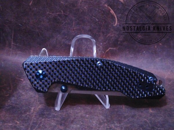 Hen & Rooster HRI-300BL Tasmanian – Contoured G10/Carbon Fiber Handle – Ball Bearing Liner-lock, and Reversible Belt Clip[Unused/NIB] Collectible Knives boker